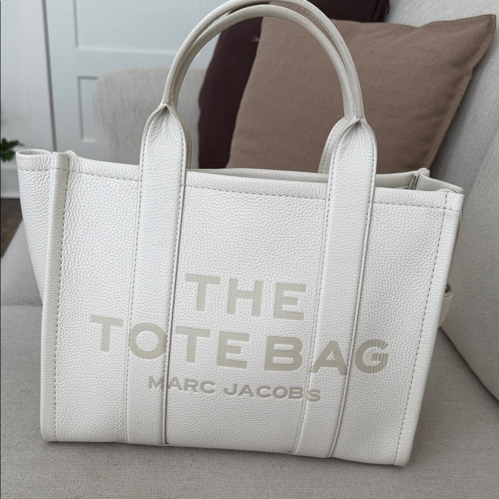 Marc Jacobs White The ToteBag Medium Leather Tote